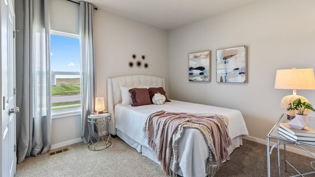 2766 Cecelia Drive, Hiawatha, IA 52233