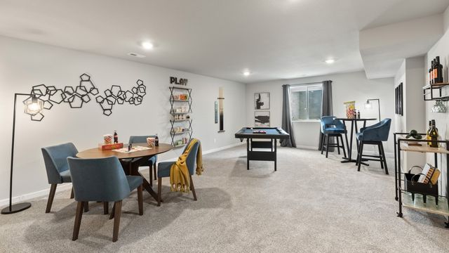2766 Cecelia Drive, Hiawatha, IA 52233
