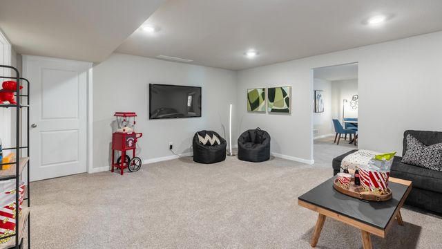 2766 Cecelia Drive, Hiawatha, IA 52233