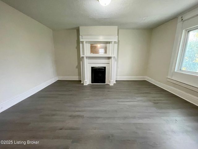 1533 Beech St, Louisville, KY 40211