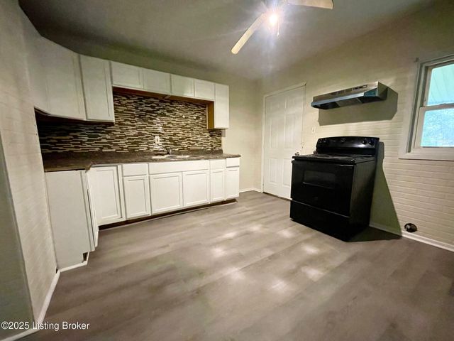 1533 Beech St, Louisville, KY 40211