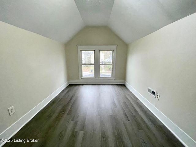 1533 Beech St, Louisville, KY 40211