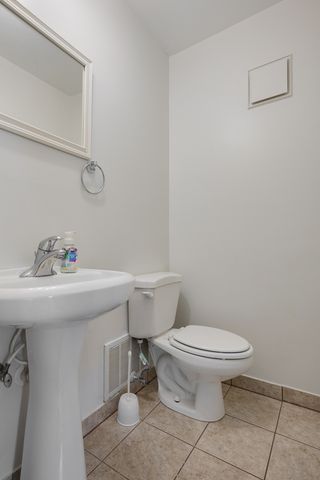 108 Boardwalk Street 2E, Elk Grove Village, IL 60007