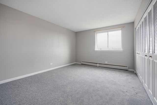 108 Boardwalk Street 2E, Elk Grove Village, IL 60007