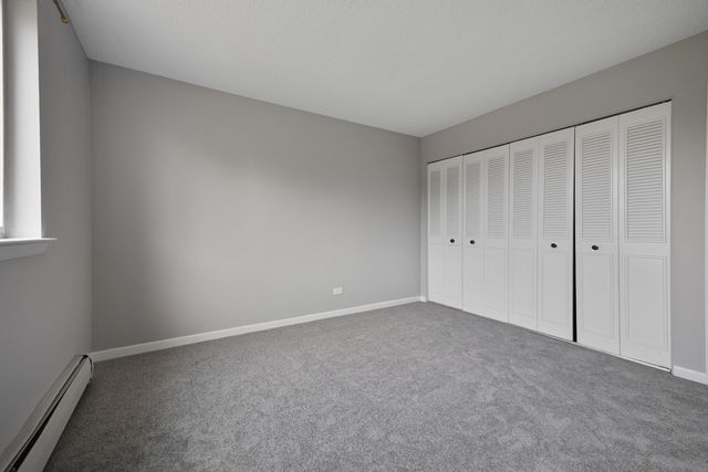 108 Boardwalk Street 2E, Elk Grove Village, IL 60007