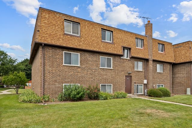 108 Boardwalk Street 2E, Elk Grove Village, IL 60007