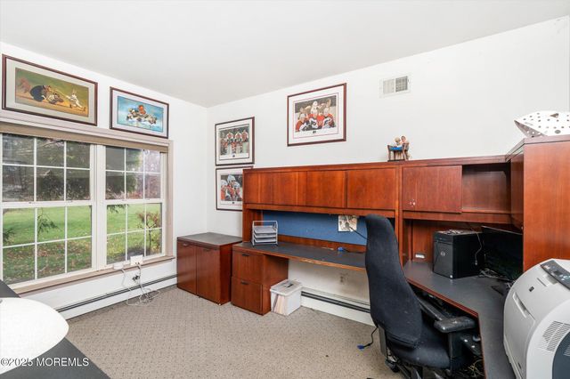 20 Yeger Drive, Allentown, NJ 08501