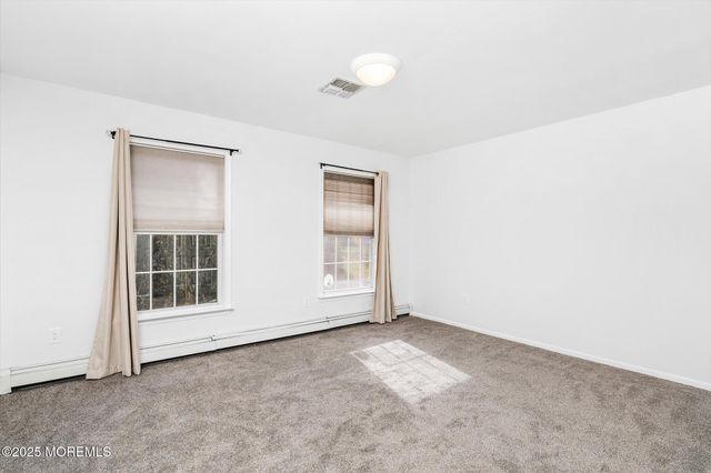 20 Yeger Drive, Allentown, NJ 08501