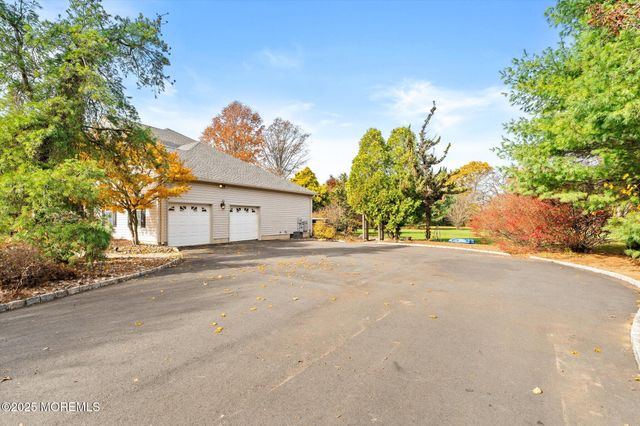 20 Yeger Drive, Allentown, NJ 08501