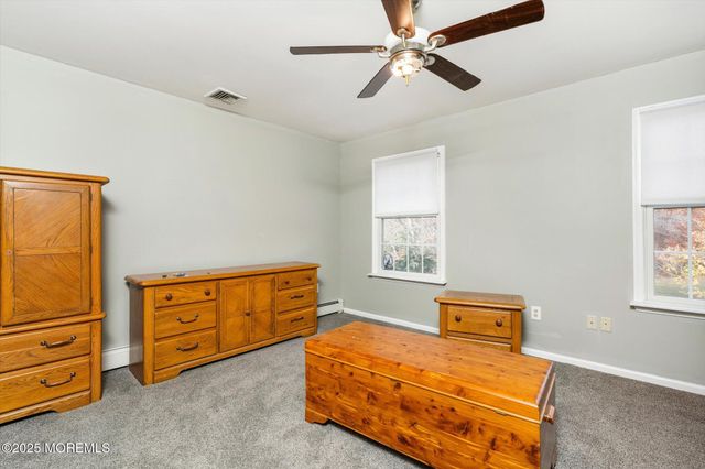 20 Yeger Drive, Allentown, NJ 08501