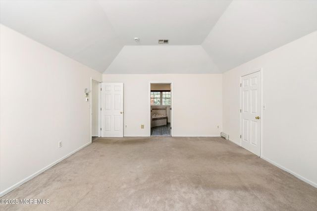 20 Yeger Drive, Allentown, NJ 08501