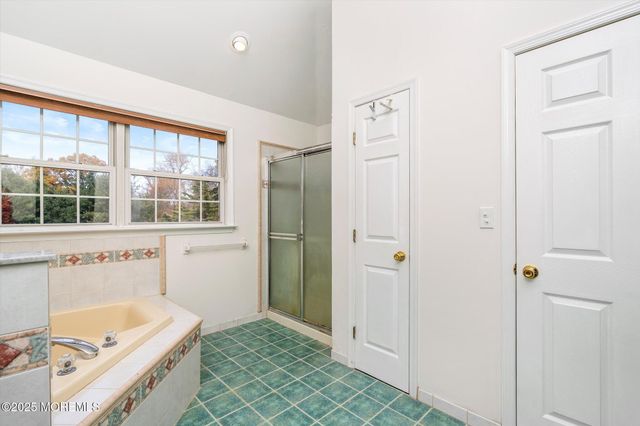 20 Yeger Drive, Allentown, NJ 08501