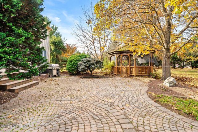 20 Yeger Drive, Allentown, NJ 08501