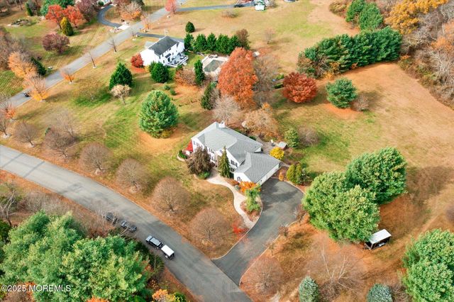 20 Yeger Drive, Allentown, NJ 08501