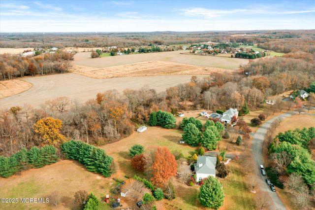 20 Yeger Drive, Allentown, NJ 08501