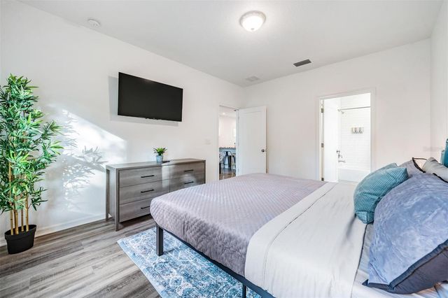 2604 N HIGHLAND AVENUE B, Tampa, FL 33602