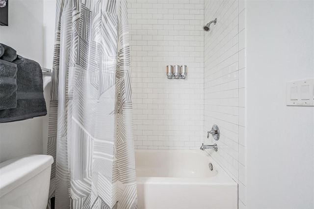 2604 N HIGHLAND AVENUE B, Tampa, FL 33602