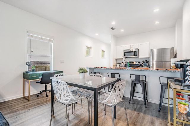 2604 N HIGHLAND AVENUE B, Tampa, FL 33602