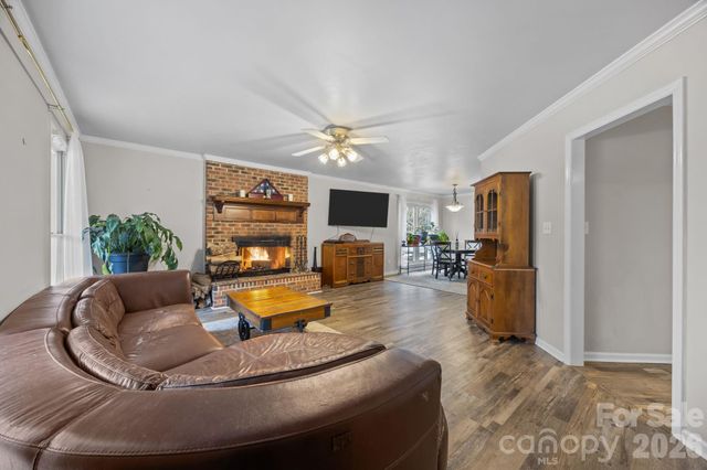 113 Louisbourg Court, Gastonia, NC 28056