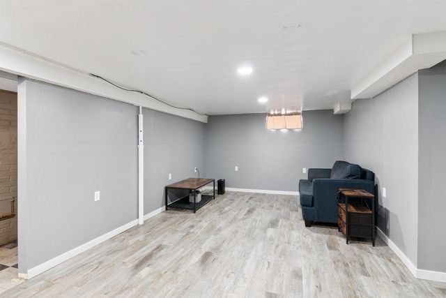 1141 E Mitchell Avenue, Waterloo, IA 50702