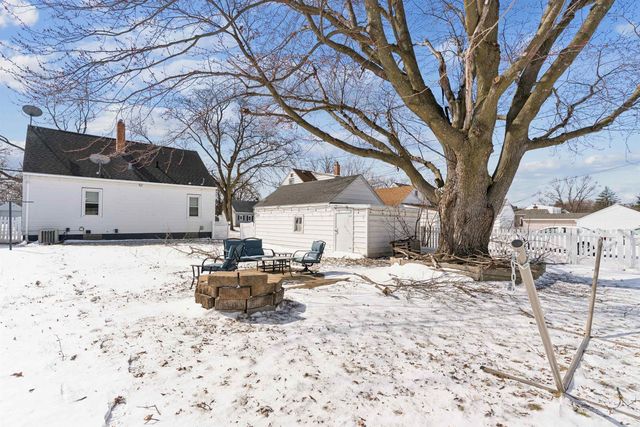 1141 E Mitchell Avenue, Waterloo, IA 50702