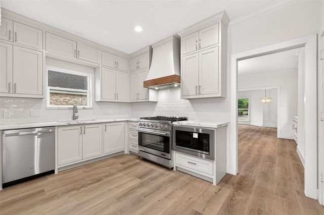 15714 Misty Hollow Drive, Houston, TX 77068