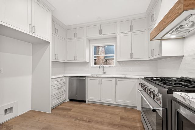 15714 Misty Hollow Drive, Houston, TX 77068