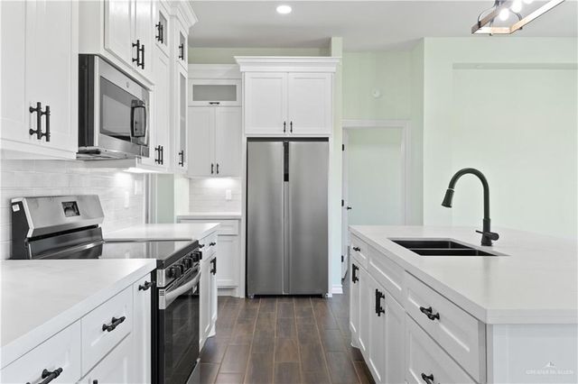 216 Charity Circle, La Feria, TX 78559