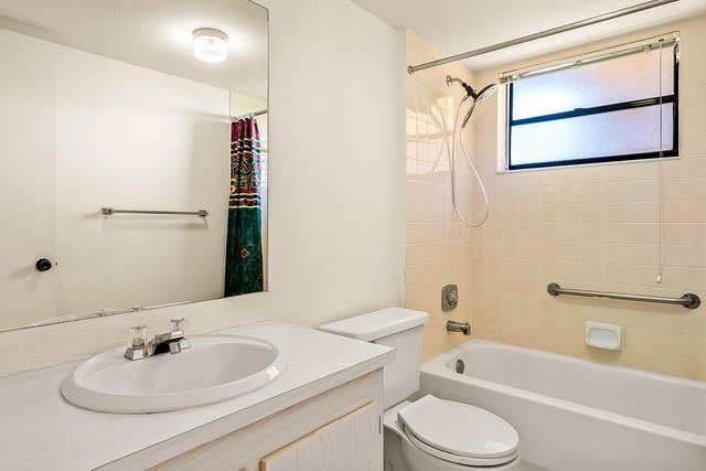 8030 Hampton Boulevard 502, North Lauderdale, FL 33068