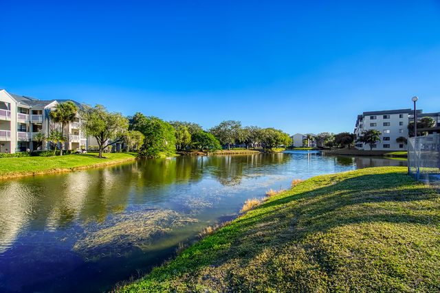 8030 Hampton Boulevard 502, North Lauderdale, FL 33068