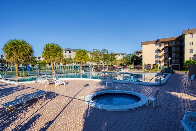 8030 Hampton Boulevard 502, North Lauderdale, FL 33068