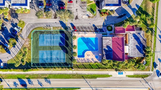 8030 Hampton Boulevard 502, North Lauderdale, FL 33068