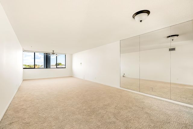 8030 Hampton Boulevard 502, North Lauderdale, FL 33068