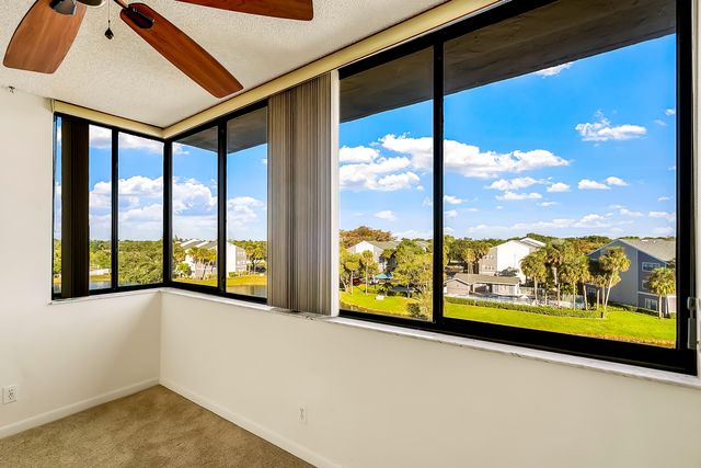 8030 Hampton Boulevard 502, North Lauderdale, FL 33068