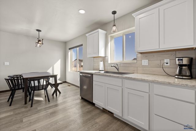 24005 BRIDLE RIDGE CT, Rapid City, SD 57701