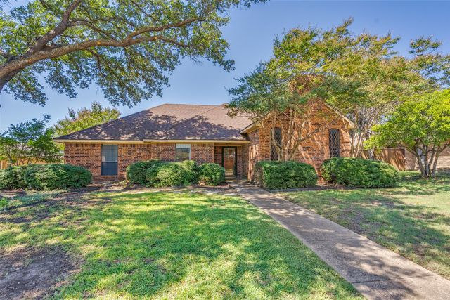 3021 Roundrock Trail, Plano, TX 75075
