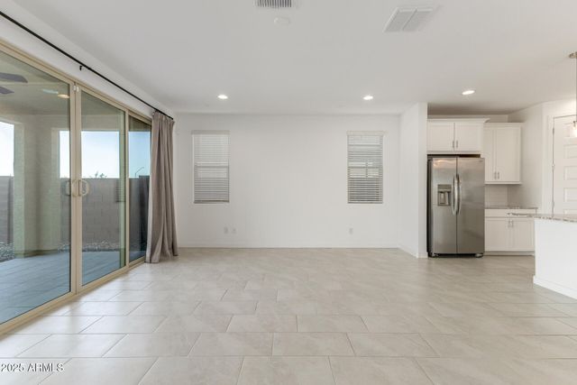 19414 W COLLEGE Drive, Litchfield Park, AZ 85340