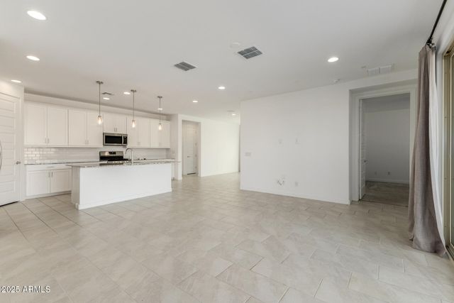 19414 W COLLEGE Drive, Litchfield Park, AZ 85340