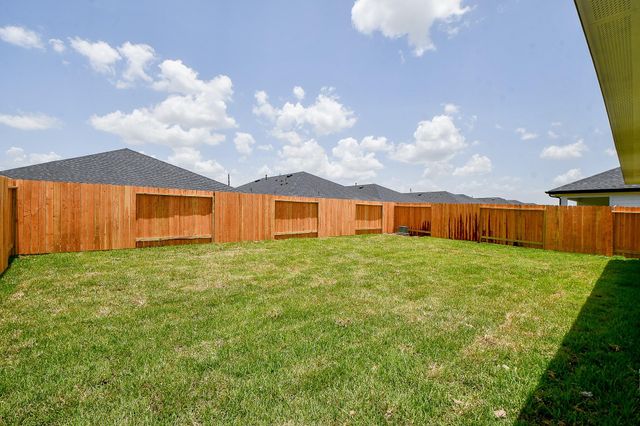 1115 Yaupon Dr, Rosharon, TX 77583