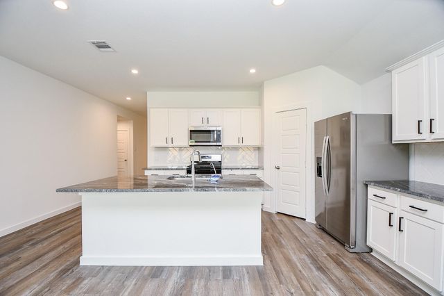 1115 Yaupon Dr, Rosharon, TX 77583
