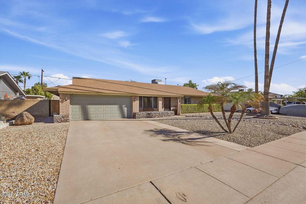 3812 W MORTEN Avenue, Phoenix, AZ 85051 — photo 2