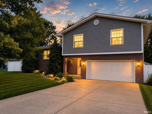 1604 Hickory Street, Demotte, IN 46310
