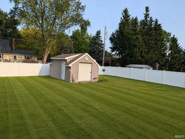 1604 Hickory Street, Demotte, IN 46310