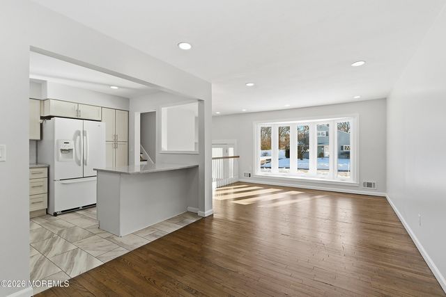 35 Vivian Court, Howell, NJ 07731