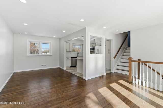 35 Vivian Court, Howell, NJ 07731