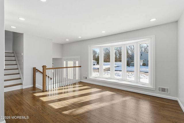 35 Vivian Court, Howell, NJ 07731