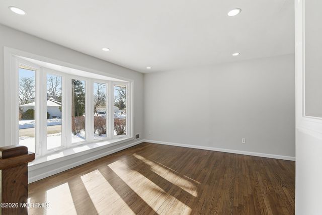 35 Vivian Court, Howell, NJ 07731