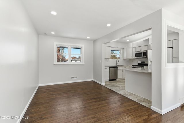 35 Vivian Court, Howell, NJ 07731