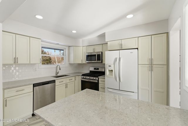 35 Vivian Court, Howell, NJ 07731