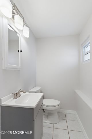 35 Vivian Court, Howell, NJ 07731